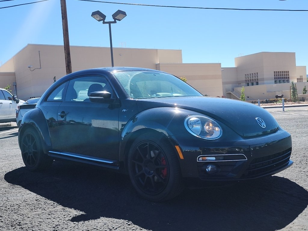 Used 2014  Volkswagen R-Line image 3