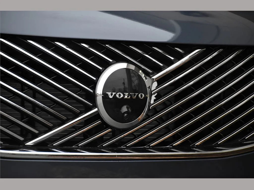 Used 2026 Denim Blue Metallic Volvo Plus image 25