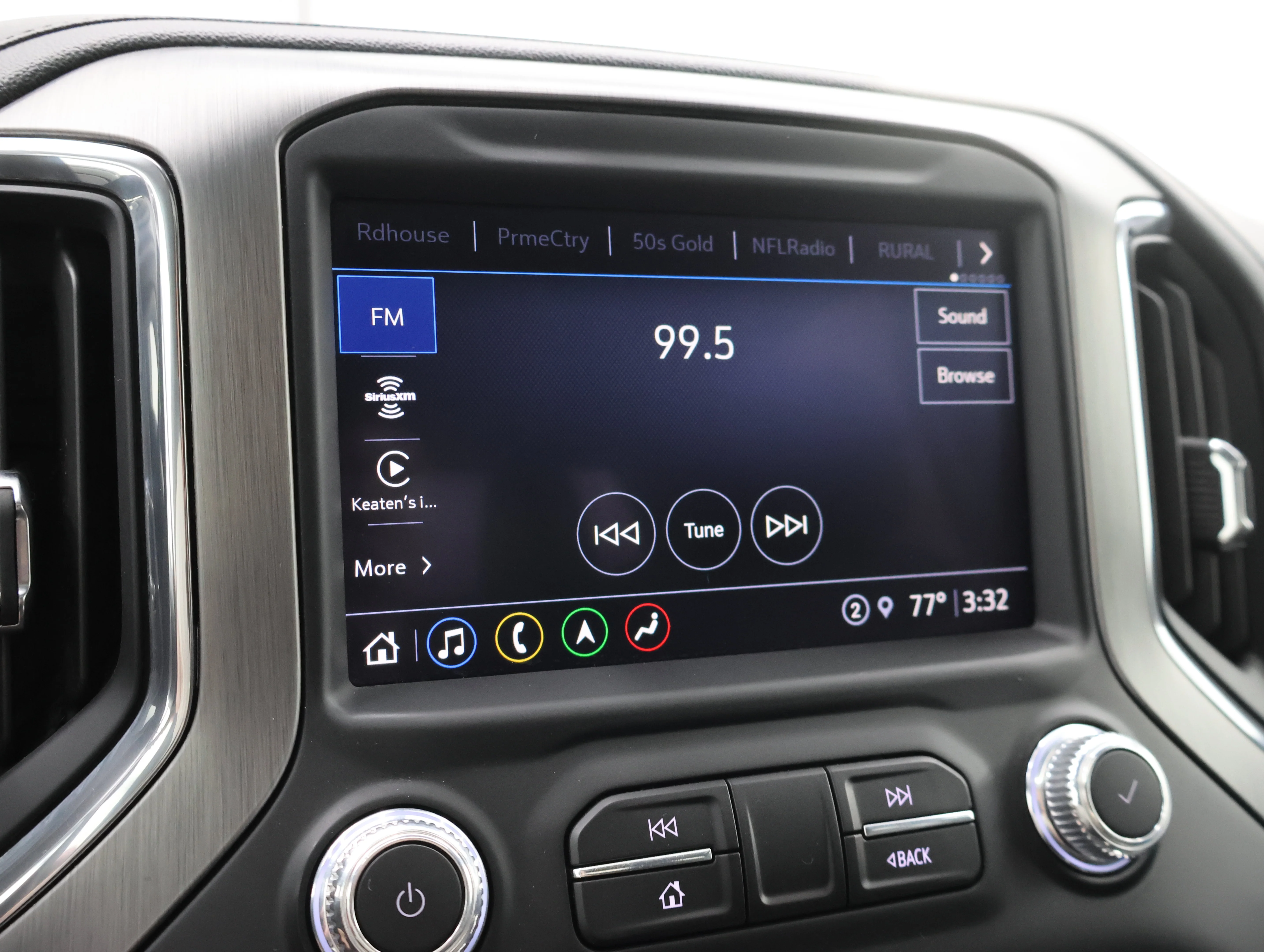 Used 2022 White Frost Tricoat GMC Denali image 58
