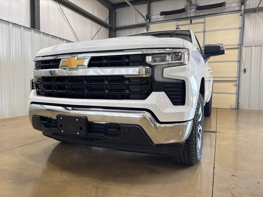 New 2026 Summit White Chevrolet LT image 2