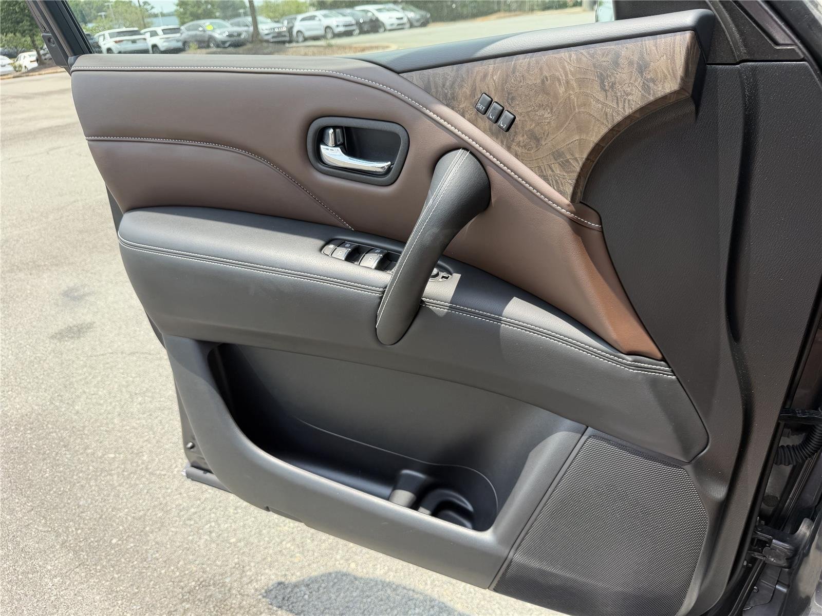 Certified Used 2024 Anthracite Gray INFINITI Premium Select image 18