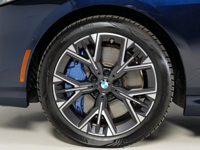 2025 BMW 2 Series M235 - Photo 9