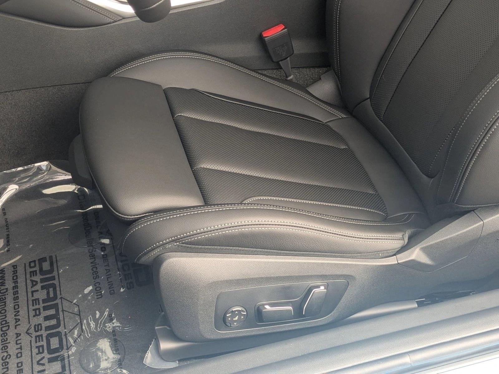 2025 BMW 2 Series 230i - Photo 4