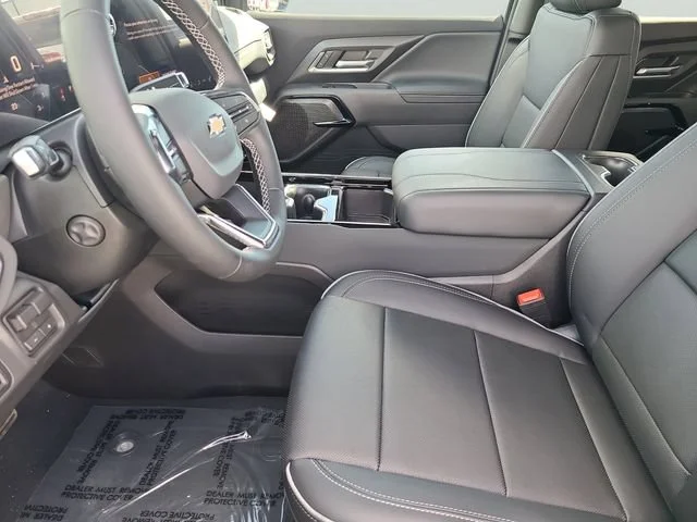 New 2026 Black Chevrolet LT - Extended Range image 20