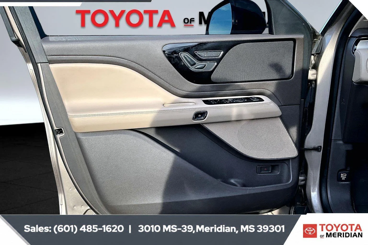Used 2021 Iced Mocha Lincoln Standard image 17