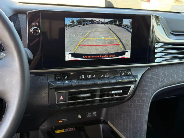 Certified Used 2025 WIND CHILL PEARL Toyota XLE image 19