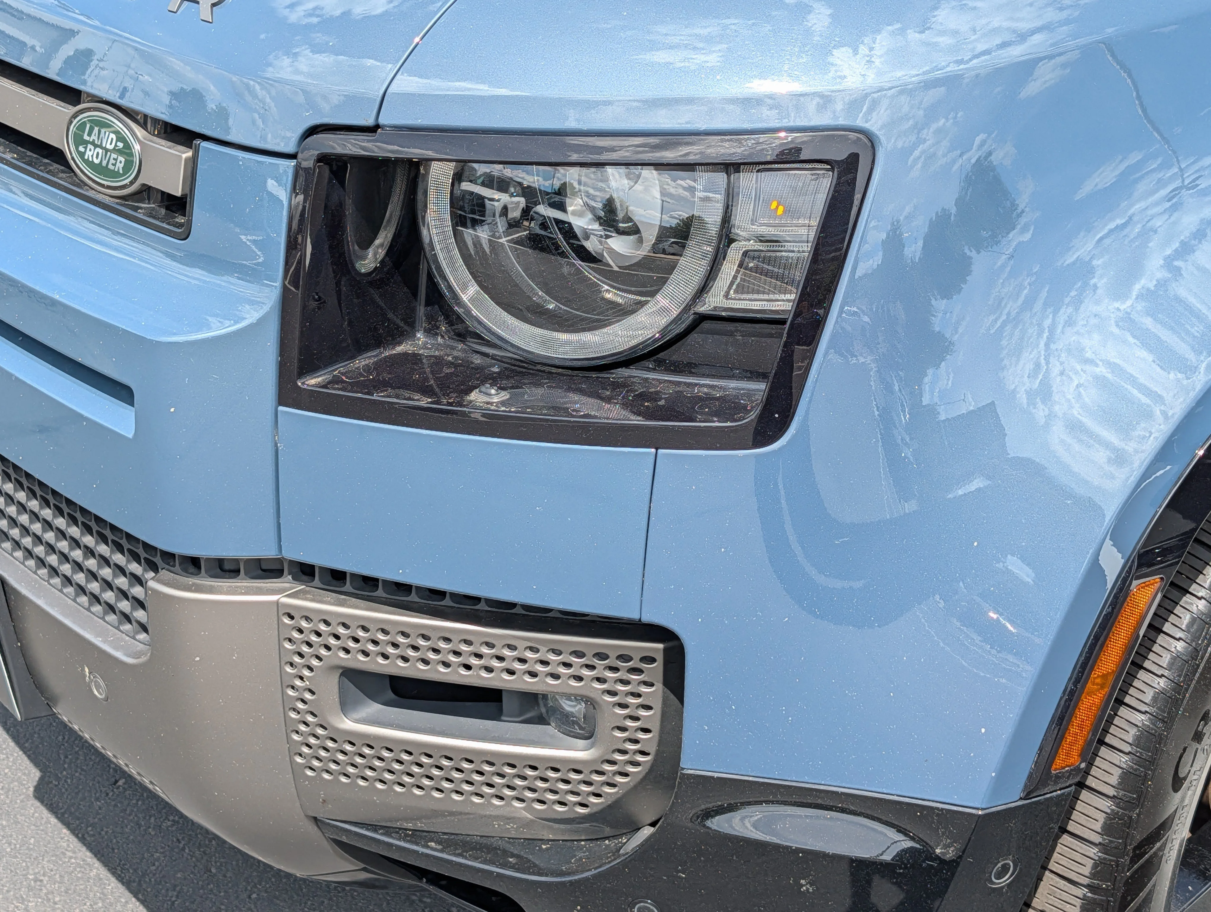 Used 2024 Tasman Blue Metallic Land Rover X-Dynamic SE image 16