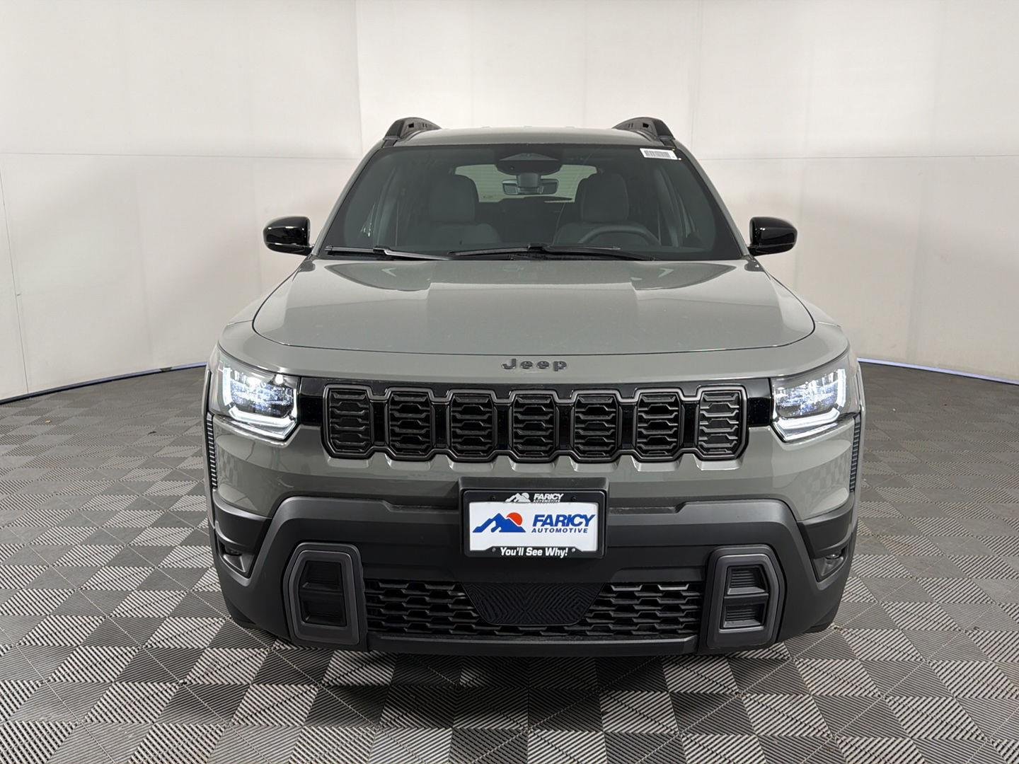 New 2026 Sting-Gray Clear-Coat Exterior Paint Jeep Laredo image 3