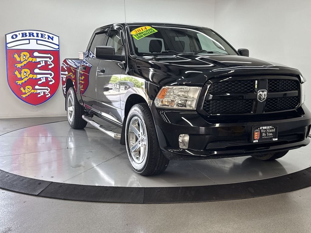 2014 RAM 1500 Express 4x4 Crew Cab's photo
