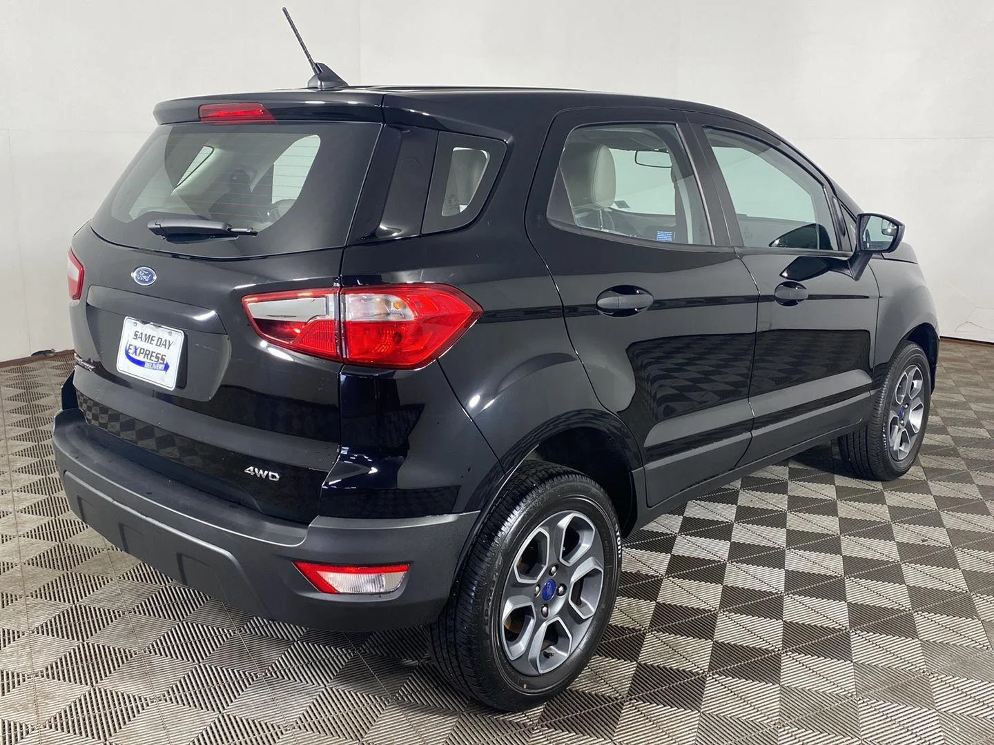 Used 2022 Shadow Black Ford S image 18