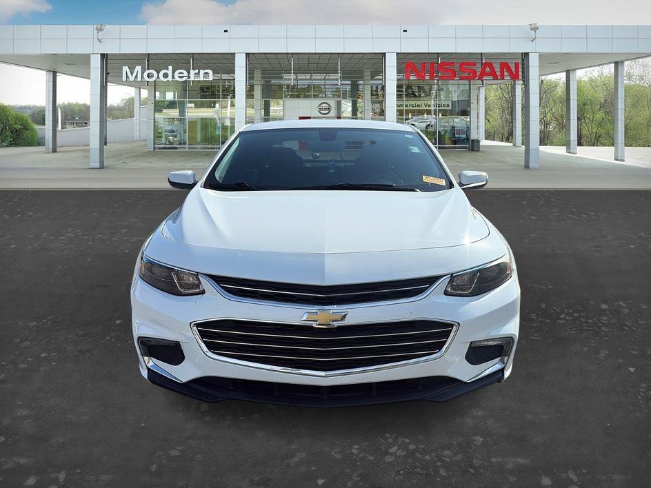 Used 2017 Summit White Chevrolet LT image 8