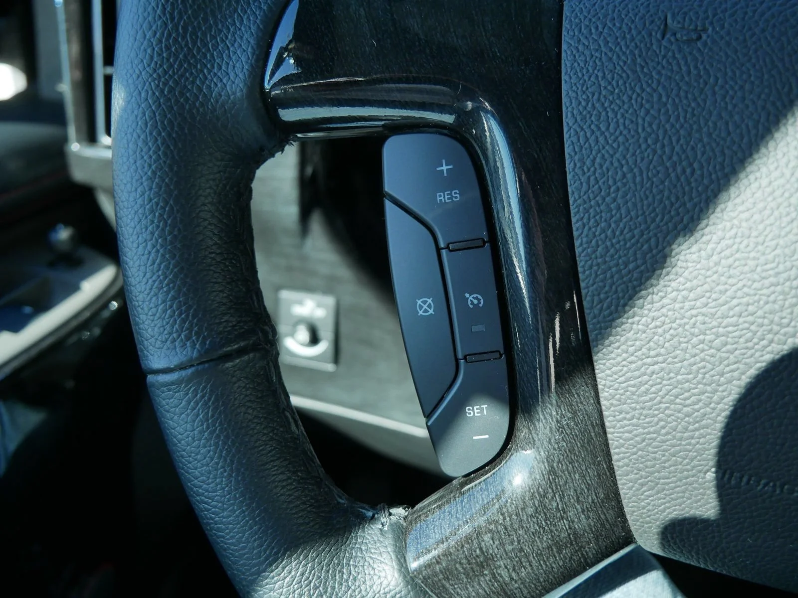 Used 2025 Onyx Black GMC Work Van image 47