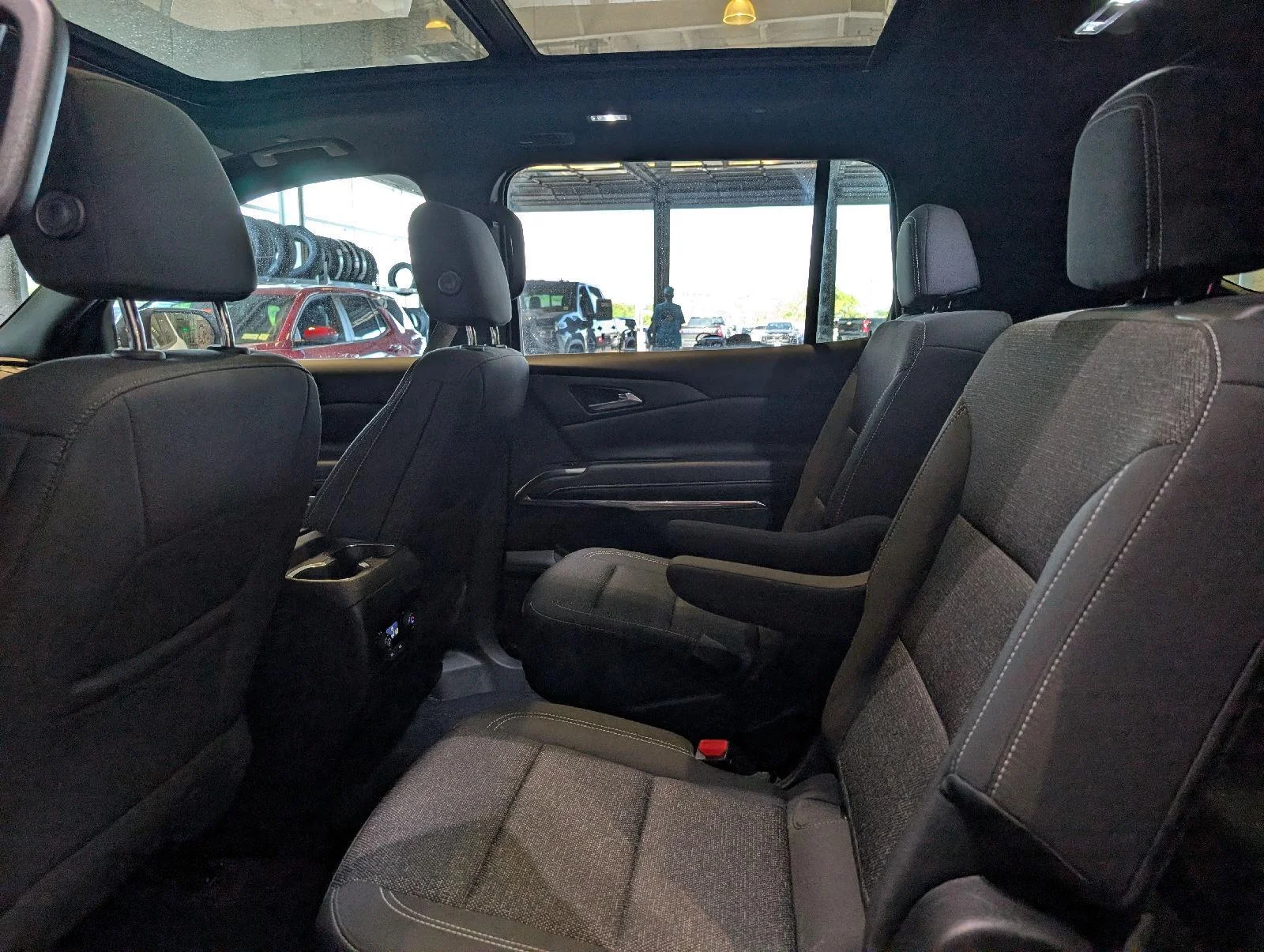 Used 2025 Summit White Chevrolet LT image 17