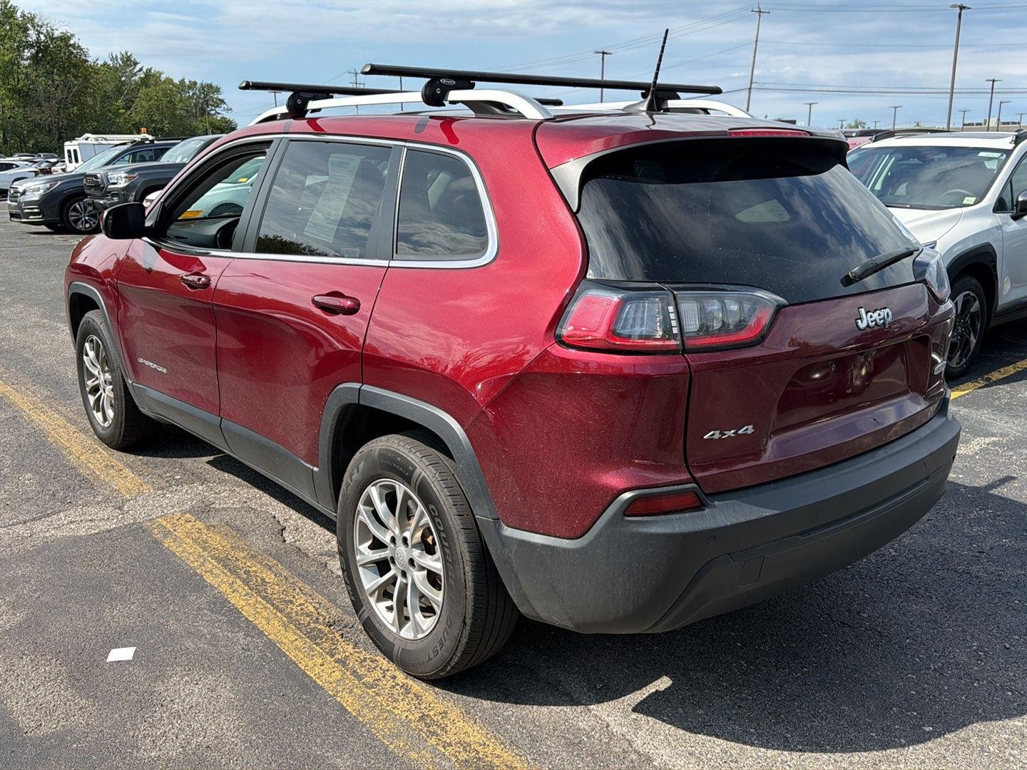 Used 2020 Velvet Red Pearlcoat Jeep Latitude Plus image 5