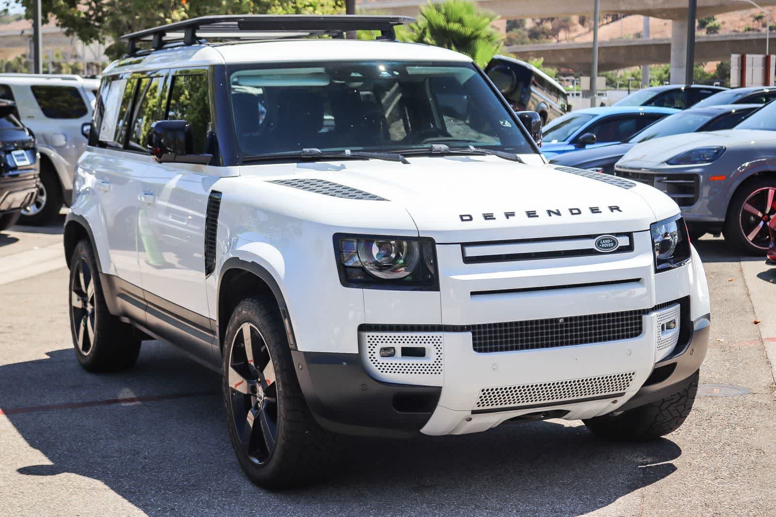 Used 2020 Fuji White Land Rover HSE image 3