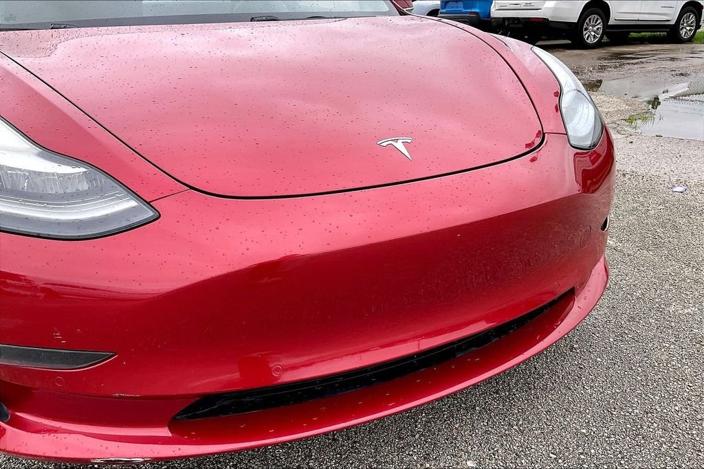 Used 2018  Tesla Long Range image 30