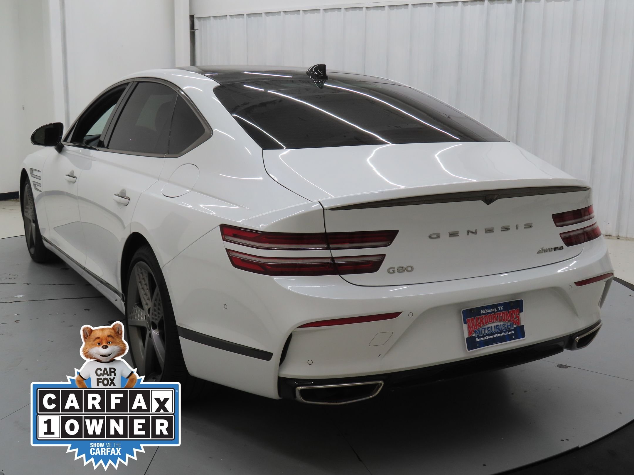 Used 2024 White Genesis 3.5T image 6