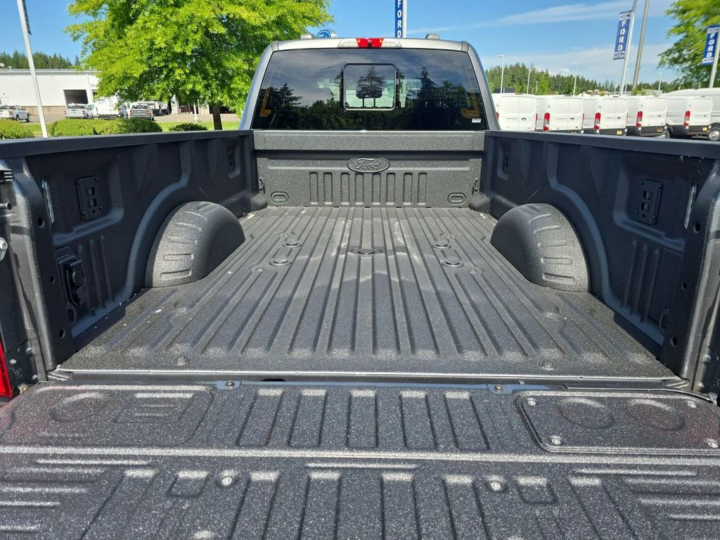 New 2026 Gray Ford Lariat image 29