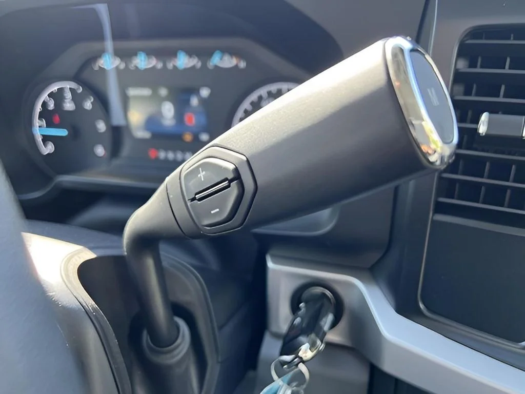 Used 2025 White Ford XL image 23