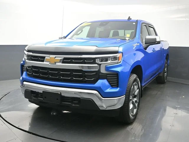 Used 2025 Blue Chevrolet LT image 1