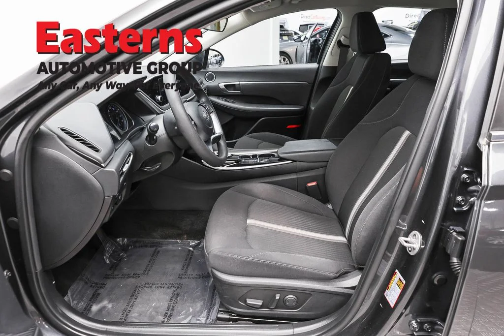 Used 2023 Gray Hyundai SEL image 14