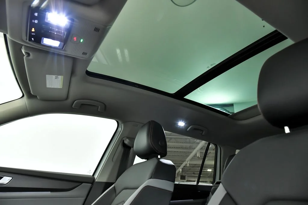 New 2026 Black Volkswagen 2.0T Peak Edition image 7