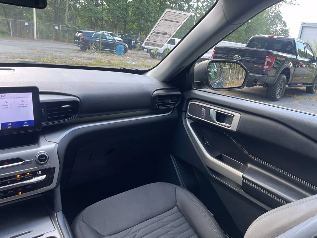 Used 2021 Blue Ford XLT image 11