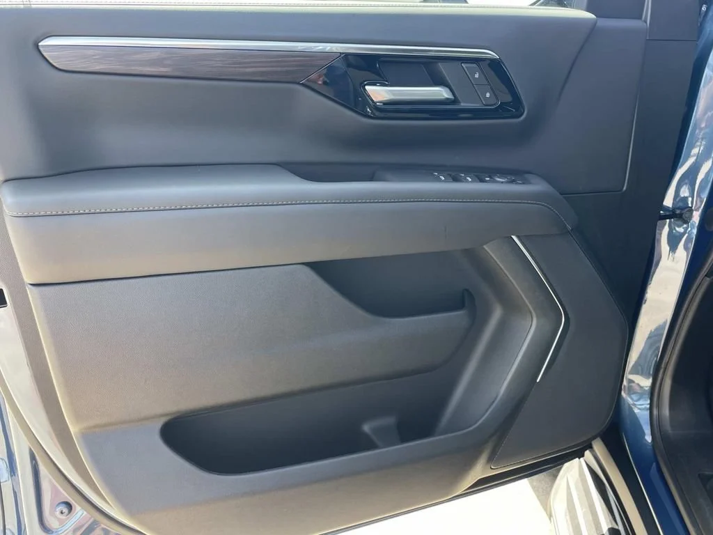 2026 Chevrolet Tahoe LS - Photo 12