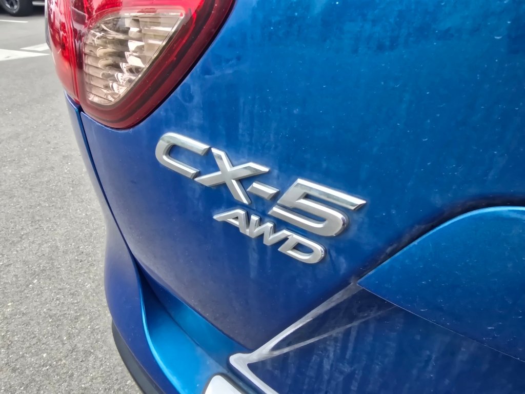 Used 2013 Blue Mazda Touring image 10