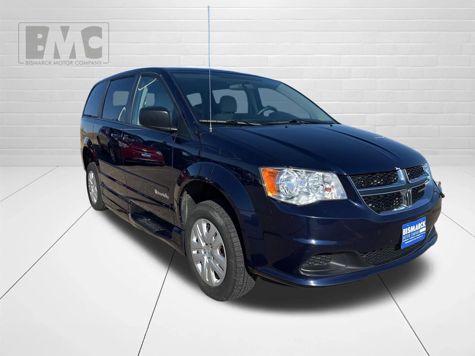 Used 2014 Dodge Grand Caravan SE with VIN 2C4RDGBG0ER407165 for sale in Mandan, ND