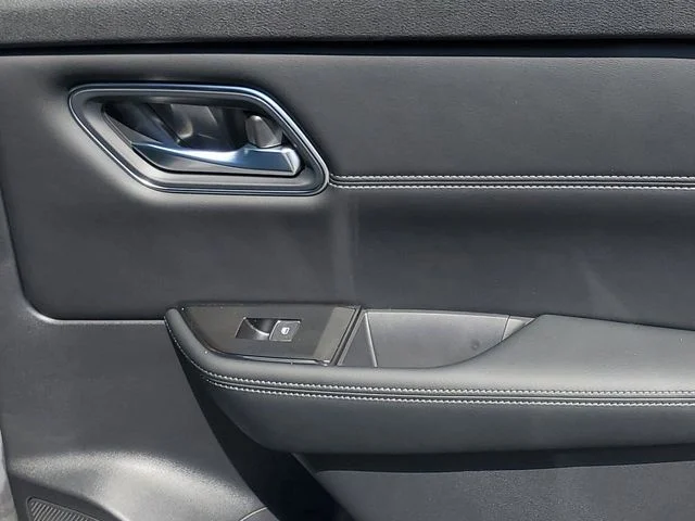 New 2026 Everest White Pearl TriCoat Nissan Platinum image 31