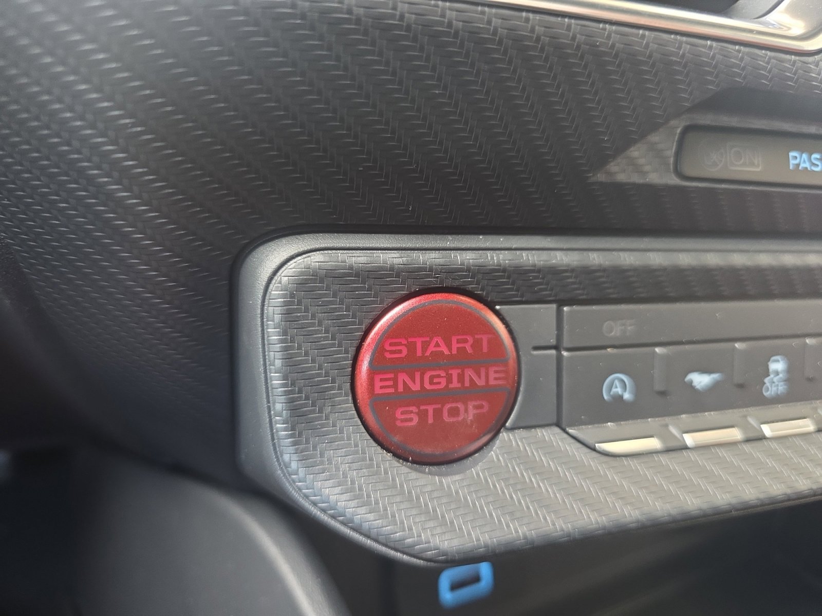 2025 Ford Mustang EcoBoost Premium - Photo 17