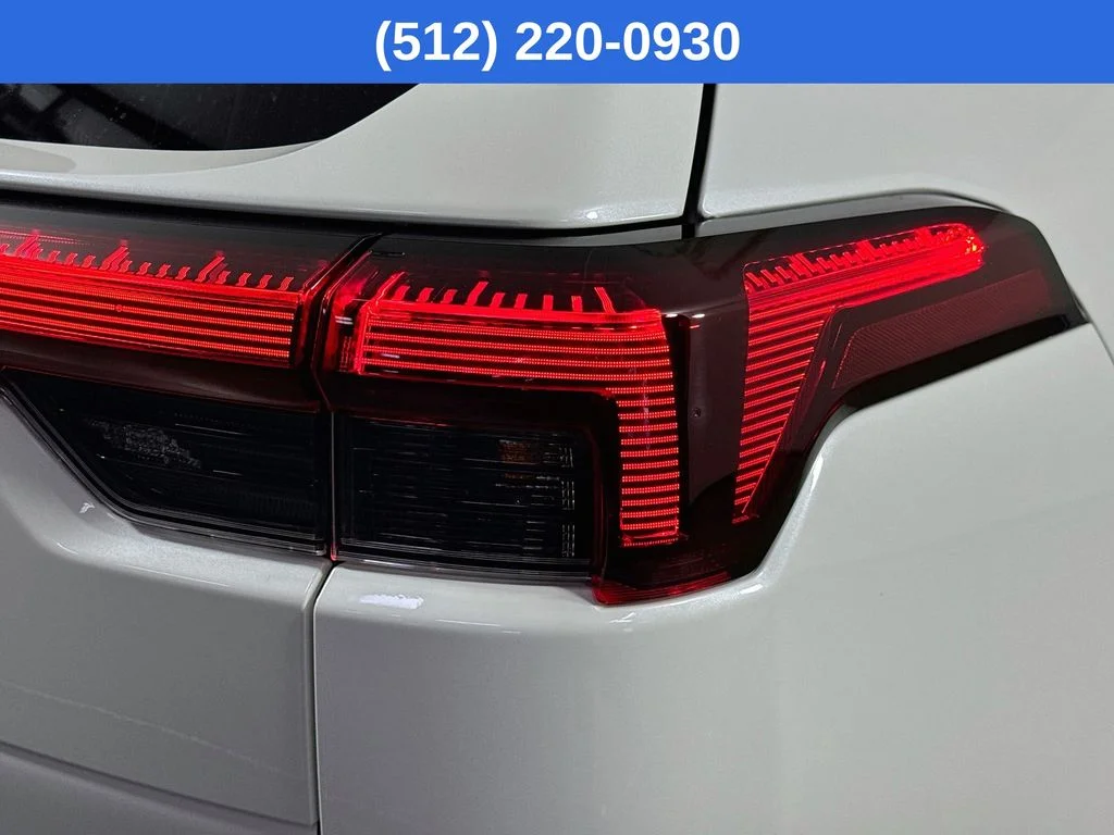 New 2026 White Subaru Premium image 38