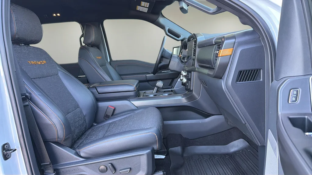 Used 2025 White Ford Tremor image 18