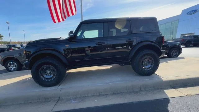 2025 Ford Bronco 4-Door Badlands - Photo 9