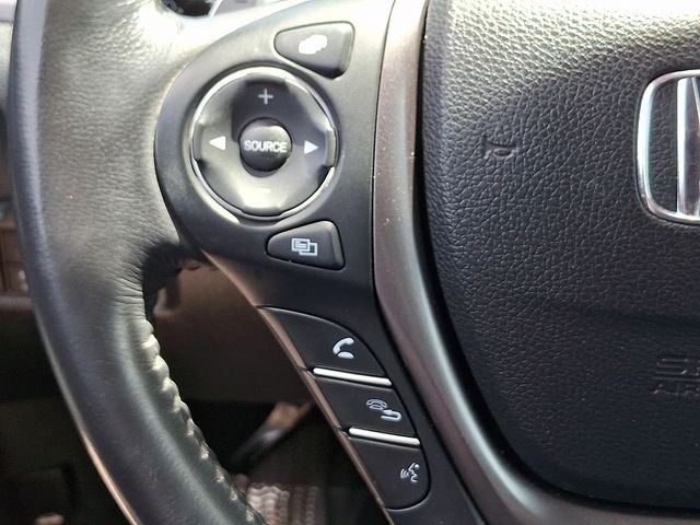 Used 2023 Red Honda RTL image 23