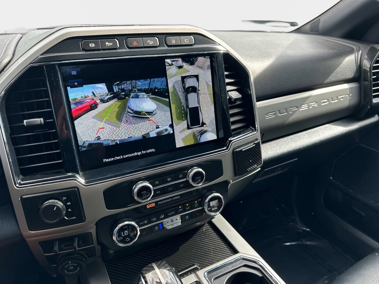 Used 2022 Gray Metallic Ford Lariat image 28