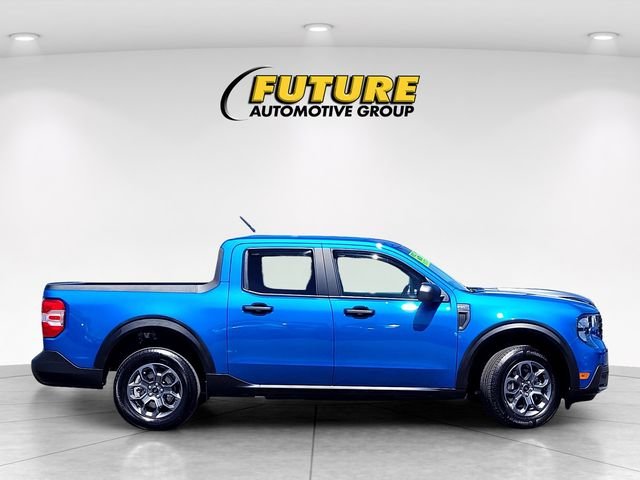 Used 2025 Blue Ford XLT image 3