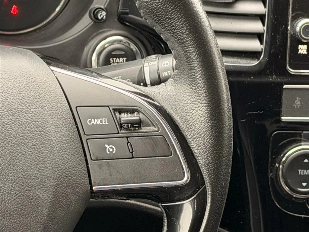 Used 2019  Mitsubishi SE image 21