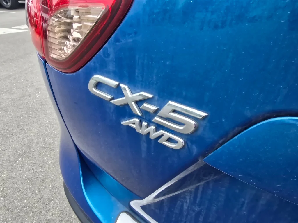 Used 2013  Mazda Touring image 10