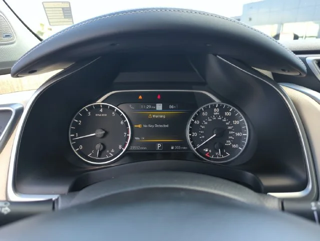 Used 2019 Brown Nissan SL image 47