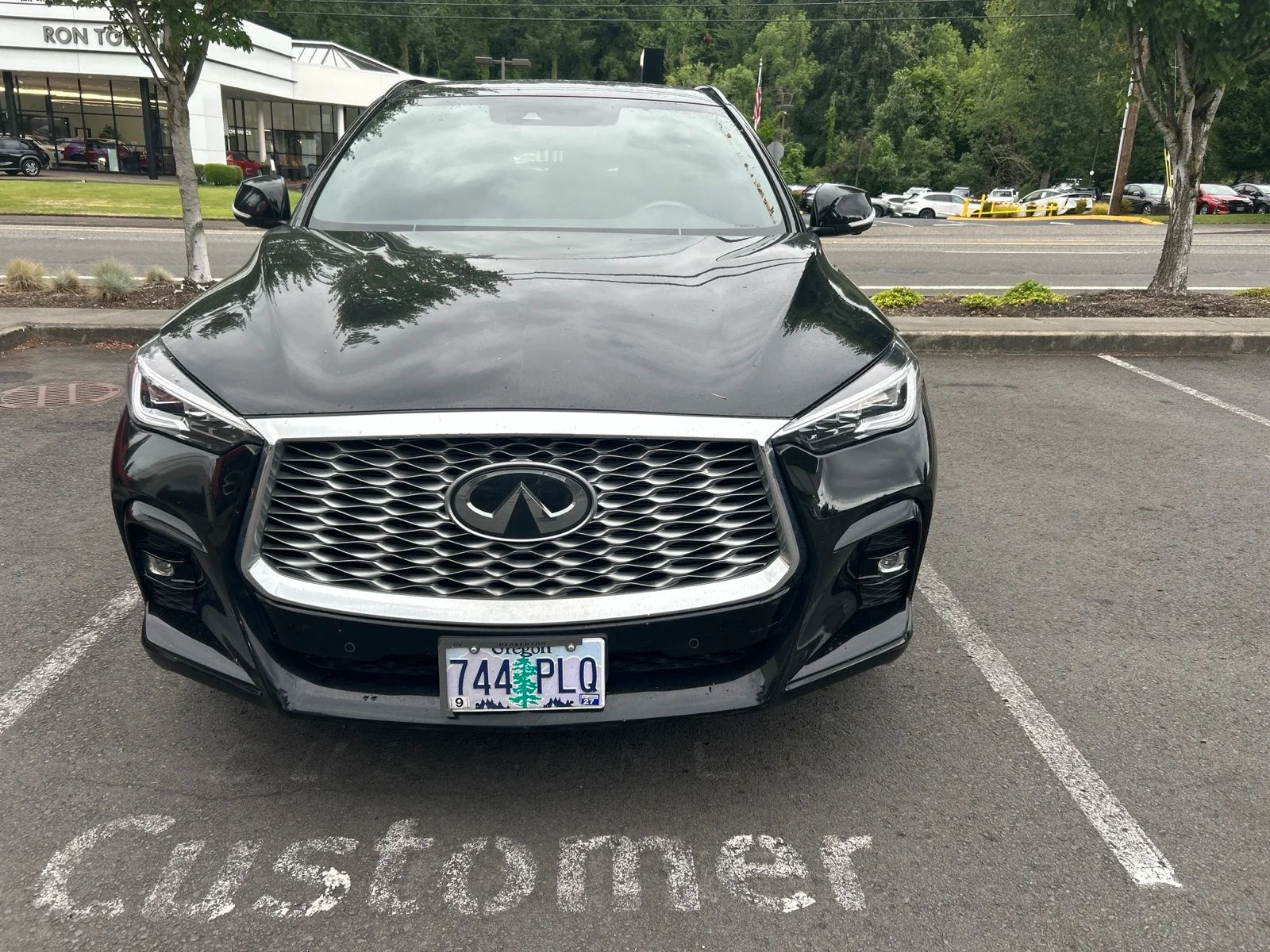 Used 2023 Black INFINITI ESSENTIAL image 2