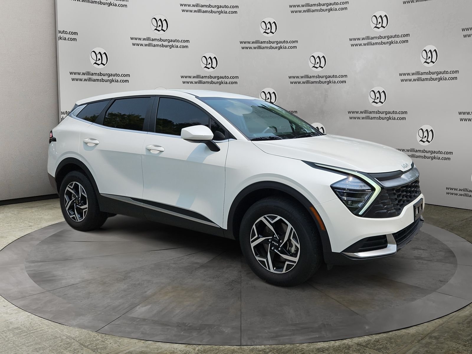 Used 2025 White Kia LX image 7