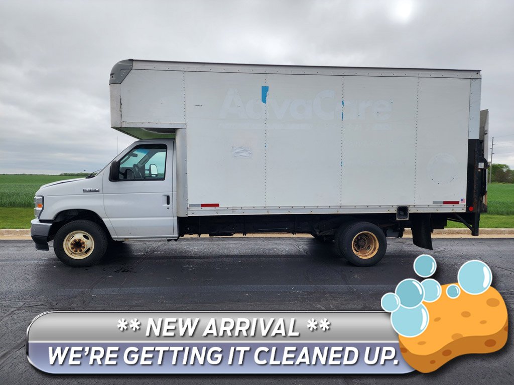 Used 2021 Oxford White Ford Base image 1