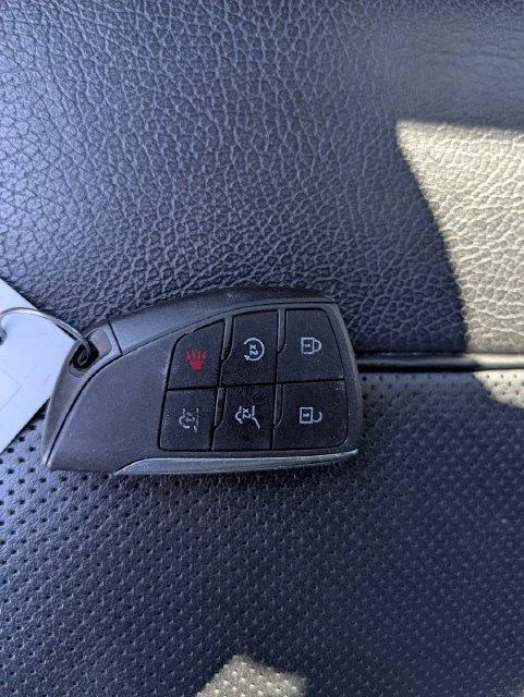 Used 2022 Onyx Black GMC Denali image 29