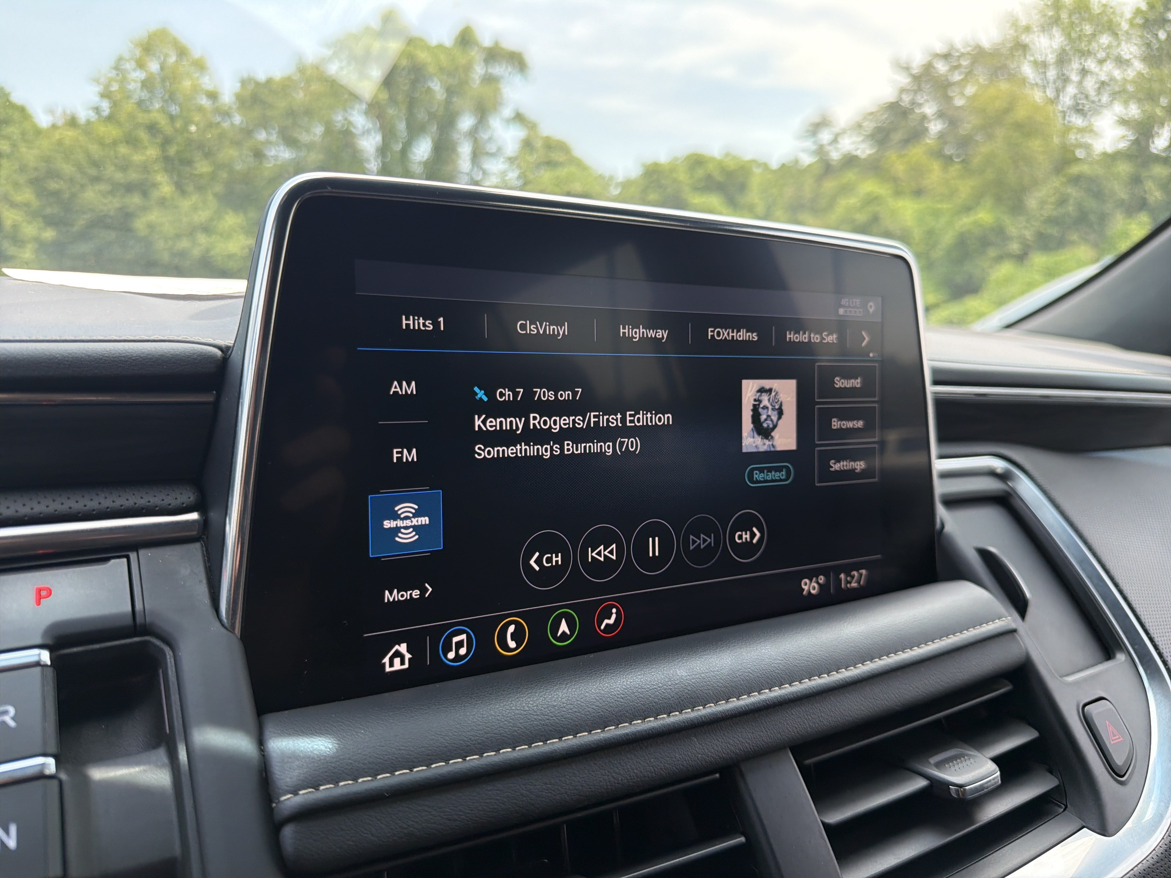 2021 GMC Yukon XL SLT - Photo 24
