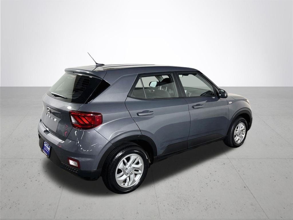 Used 2024 Gray Hyundai SE image 6