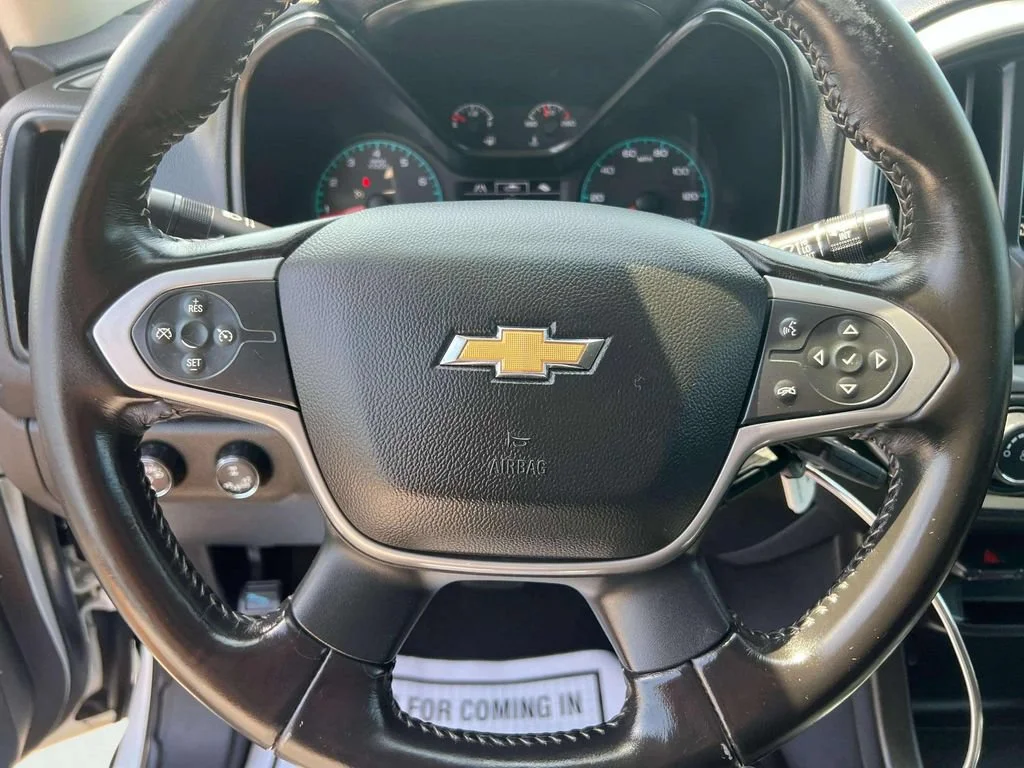 Used 2022 Summit White Chevrolet LT image 9