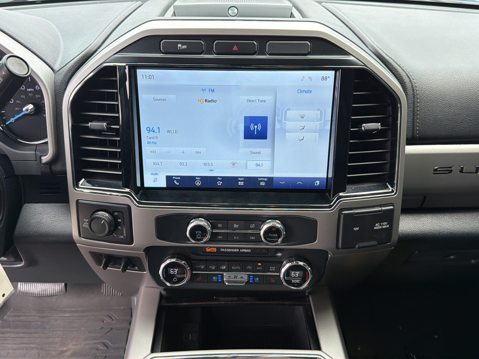 Used 2022 Blue Ford Lariat image 20
