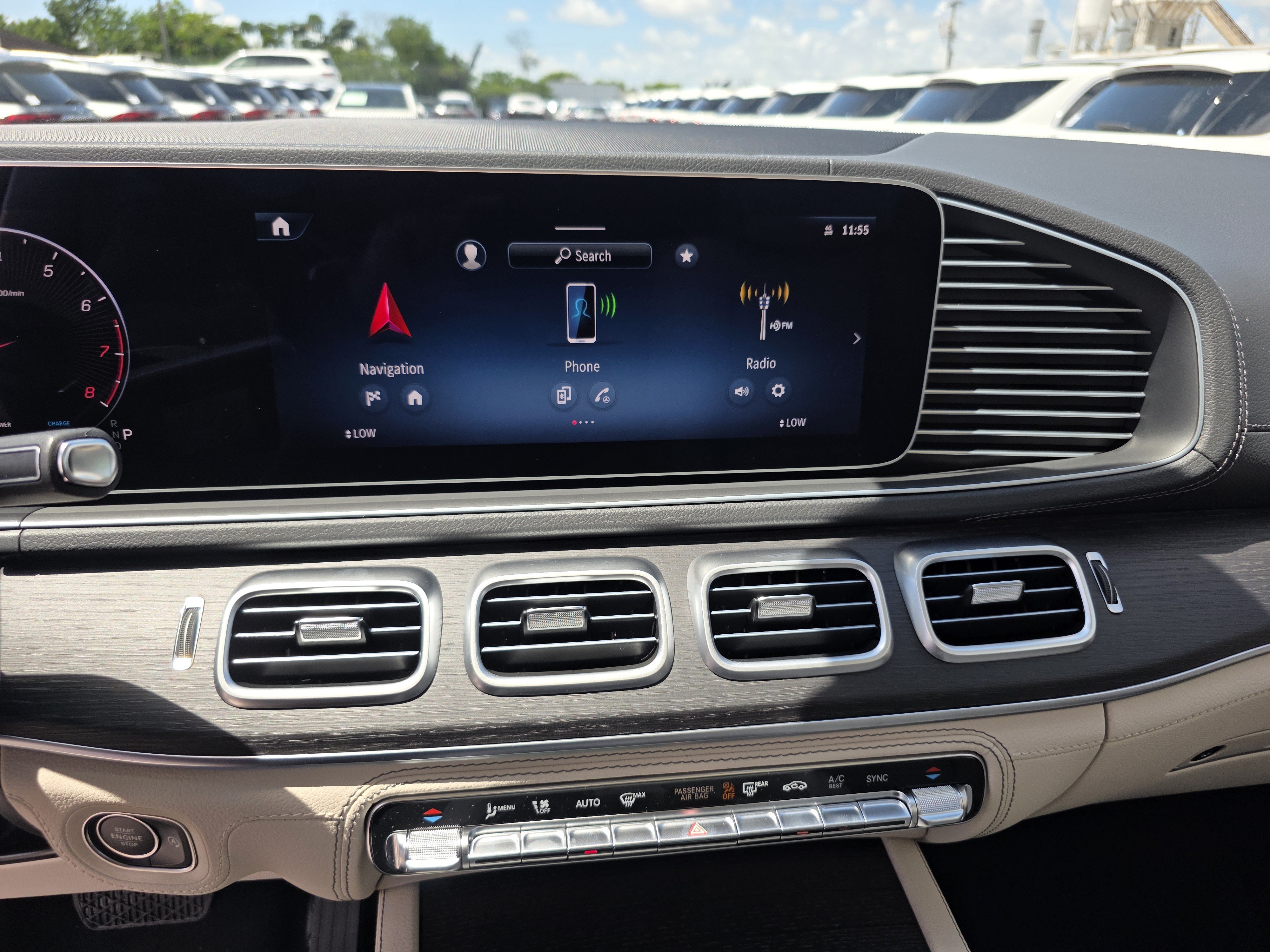 New 2026 MANUFAKTUR Moonlight White Metallic Mercedes-Benz GLE 350 image 51